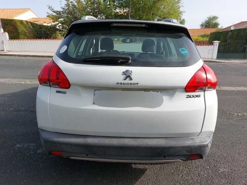 Peugeot 2008 1.2 PureTech Allure 2016 – снимка 4