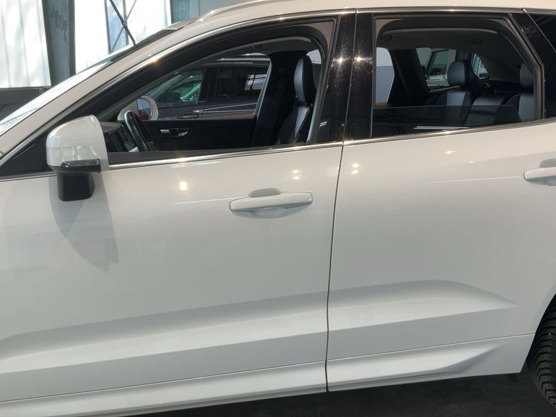 Volvo XC60 2.0 D4 Momentum 2WD 2018 – снимка 4
