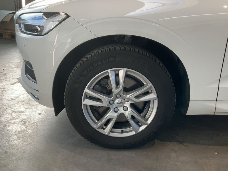 Volvo XC60 2.0 D4 Momentum 2WD 2018 – снимка 3