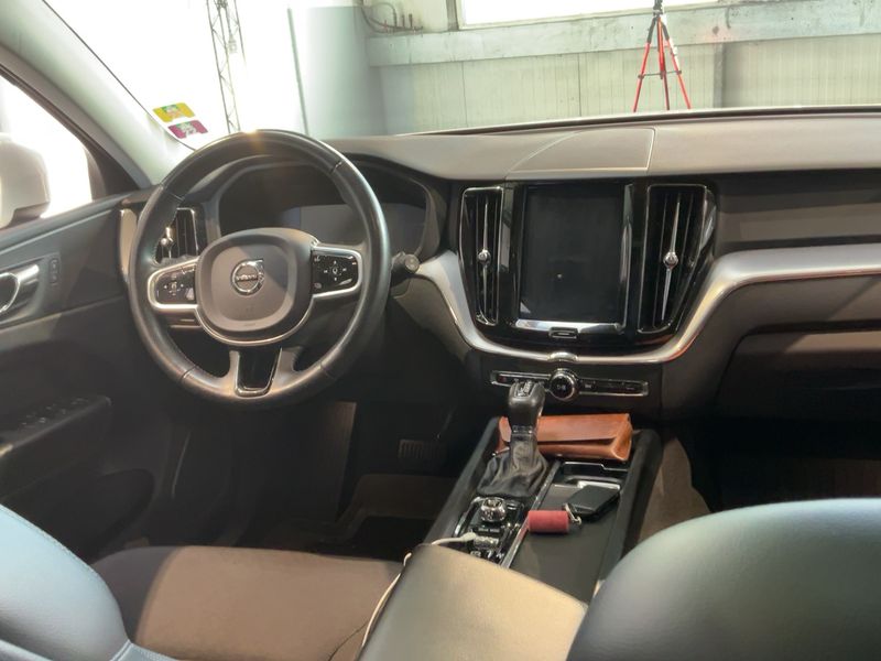 Volvo XC60 2.0 D4 Momentum 2WD 2018 – снимка 17