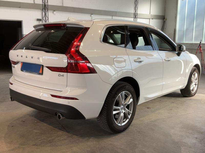 Volvo XC60 2.0 D4 Momentum 2WD 2018 – снимка 8