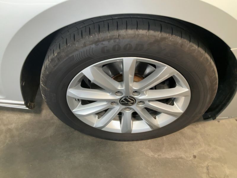 Volkswagen Passat 2.0 TDI Elegance 2021 – снимка 11