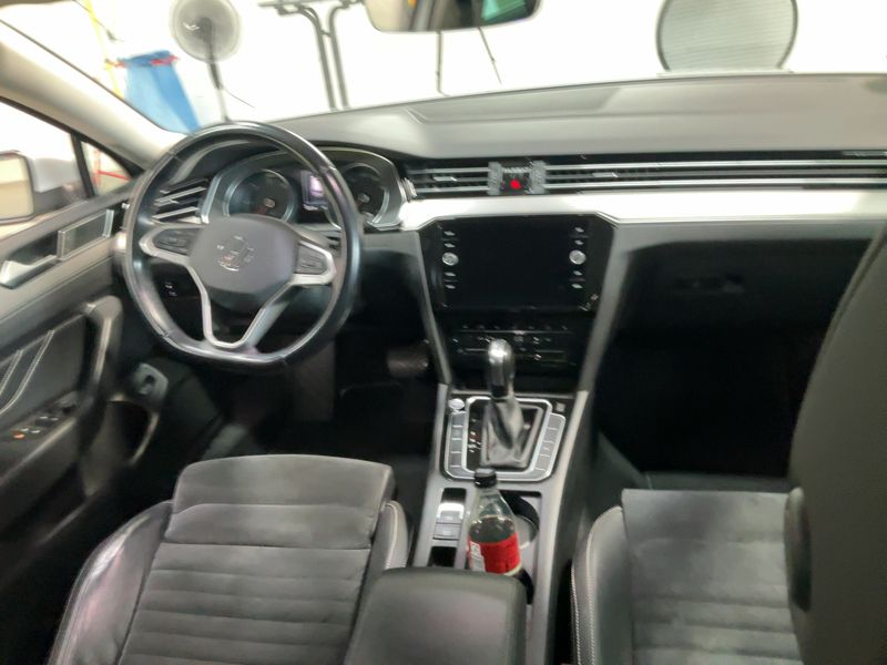 Volkswagen Passat 2.0 TDI Elegance 2021 – снимка 18