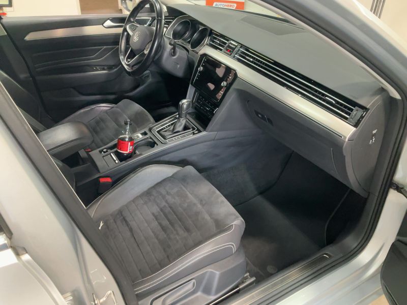 Volkswagen Passat 2.0 TDI Elegance 2021 – снимка 17