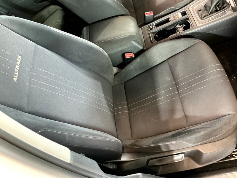 Volkswagen Golf VII 2.0 TDI 4Motion BlueMotion Tech 2016 – снимка 32
