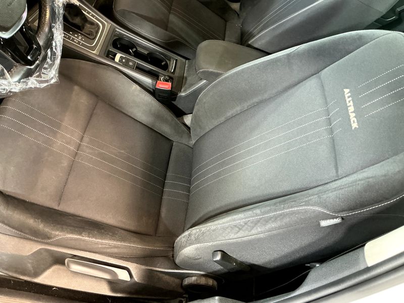 Volkswagen Golf VII 2.0 TDI 4Motion BlueMotion Tech 2016 – снимка 34