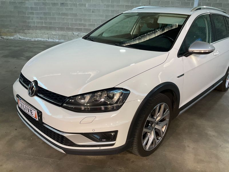 Volkswagen Golf VII 2.0 TDI 4Motion BlueMotion Tech 2016 – снимка 2