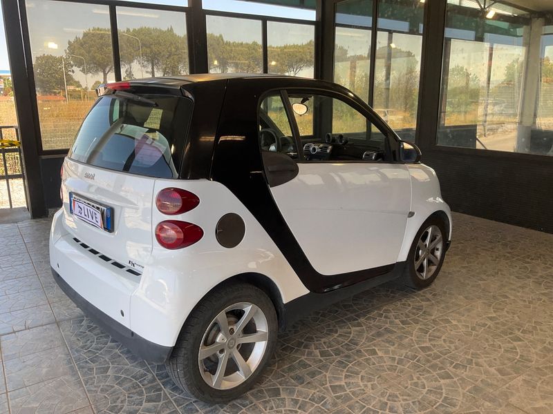 Smart fortwo 1.0 Turbo Basis pulse 2009 – снимка 2