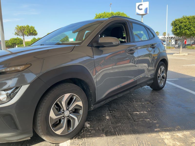 Hyundai Kona 1.6 Hybrid Maxx 2WD 2021 – снимка 2