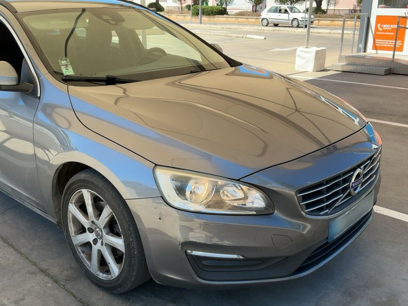 Volvo V60 2.0 D2 Momentum 2016 – снимка 12