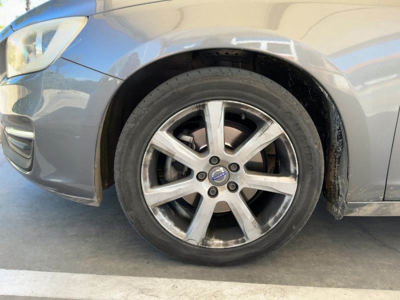 Volvo V60 2.0 D2 Momentum 2016 – снимка 3