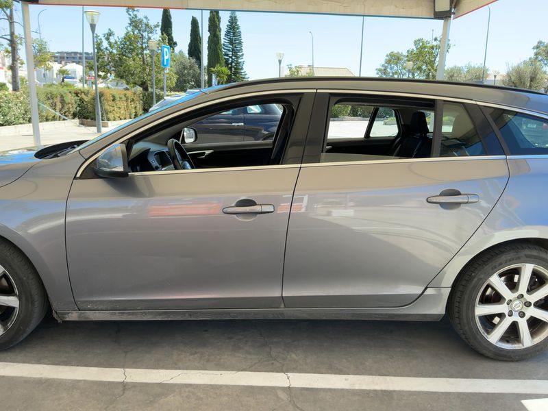 Volvo V60 2.0 D2 Momentum 2016 – снимка 4