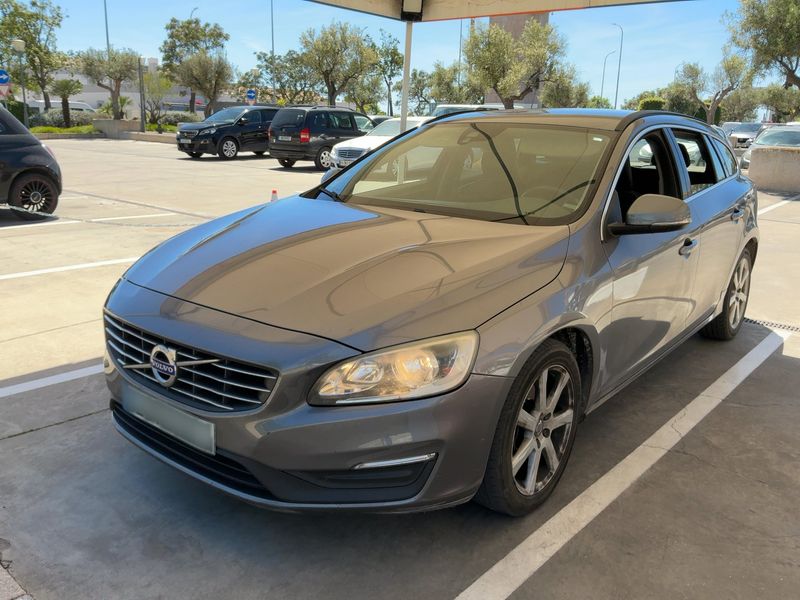 Volvo V60 2.0 D2 Momentum 2016 – снимка 1