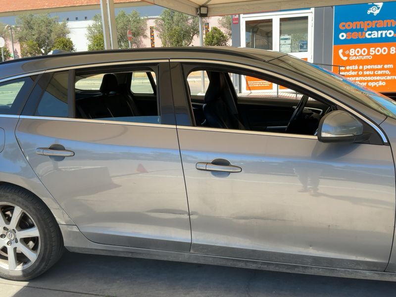 Volvo V60 2.0 D2 Momentum 2016 – снимка 10