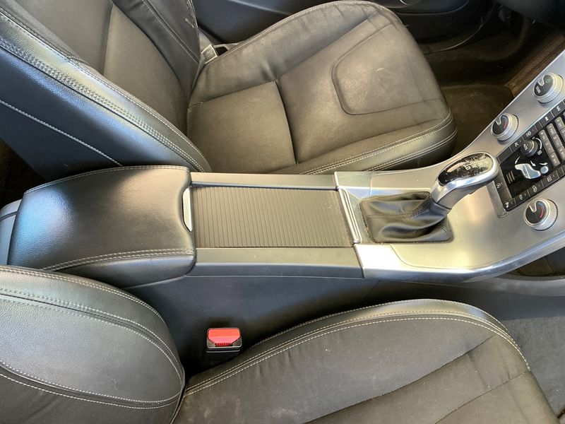 Volvo V60 2.0 D2 Momentum 2016 – снимка 40