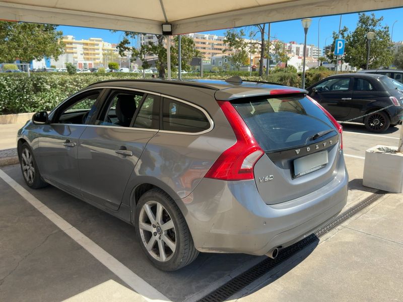 Volvo V60 2.0 D2 Momentum 2016 – снимка 6