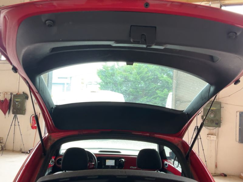 Volkswagen Beetle 1.6 TDI Fender Edition 2012 – снимка 15