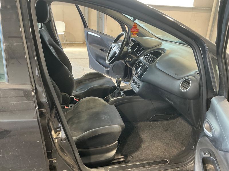 Fiat Punto 1.3 JTD Lounge 2015 – снимка 3