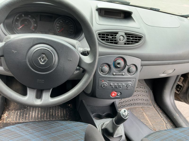 Renault Clio 1.2 Authentique 2006 – снимка 17