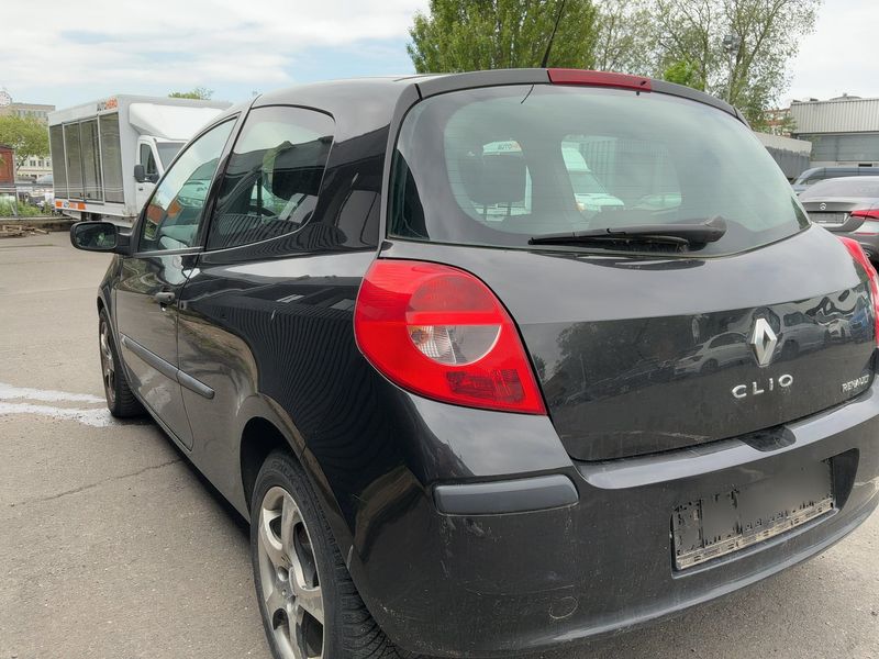 Renault Clio 1.2 Authentique 2006 – снимка 6
