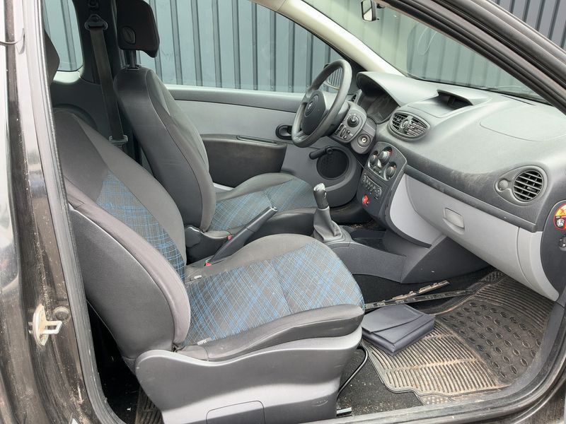 Renault Clio 1.2 Authentique 2006 – снимка 16