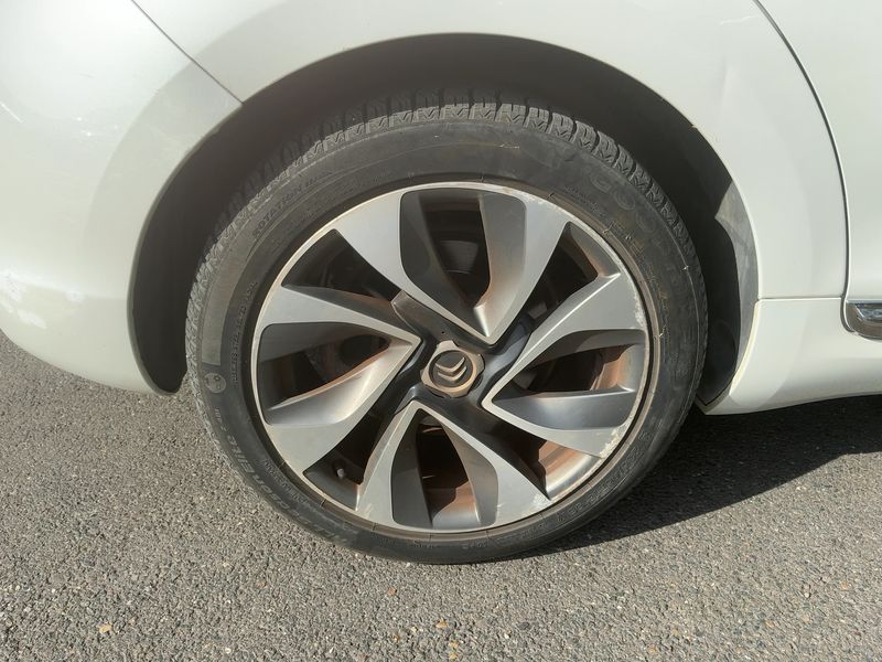 Citroen DS5 2.0 HDi Hybrid4 SportChic 2013 – снимка 9