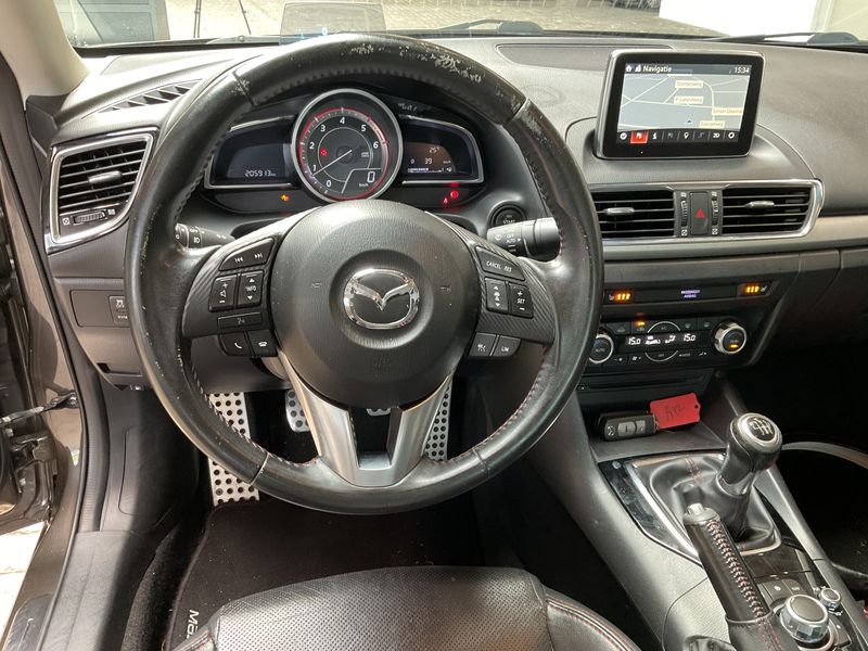 Mazda 3 2.2 Turbodiesel Attraction 2015 – снимка 17