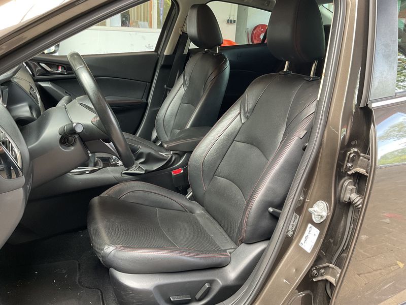 Mazda 3 2.2 Turbodiesel Attraction 2015 – снимка 16