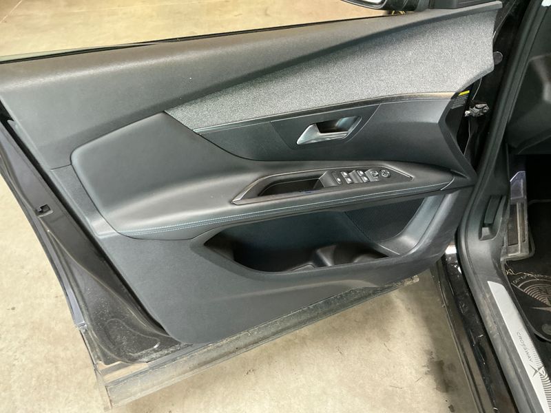 Peugeot 3008 1.6 Blue-HDi Crossway 2018 – снимка 22