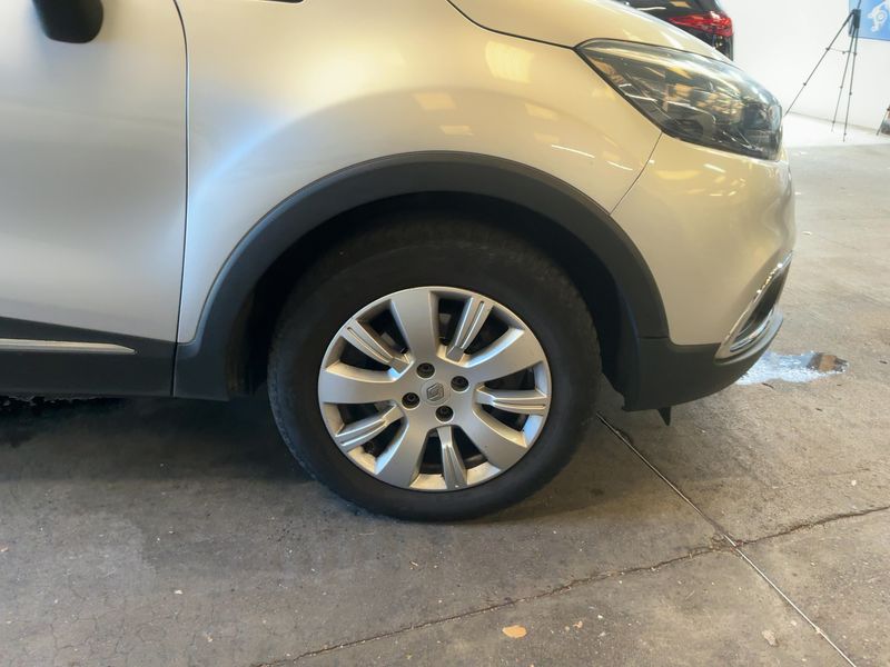 Renault Captur 1.5 dCi Energy Zen 2015 – снимка 11