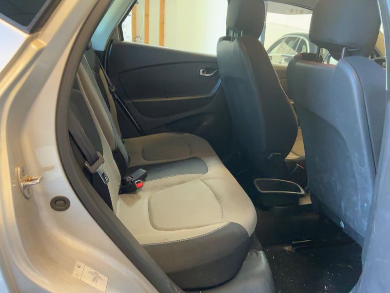Renault Captur 1.5 dCi Energy Zen 2015 – снимка 19