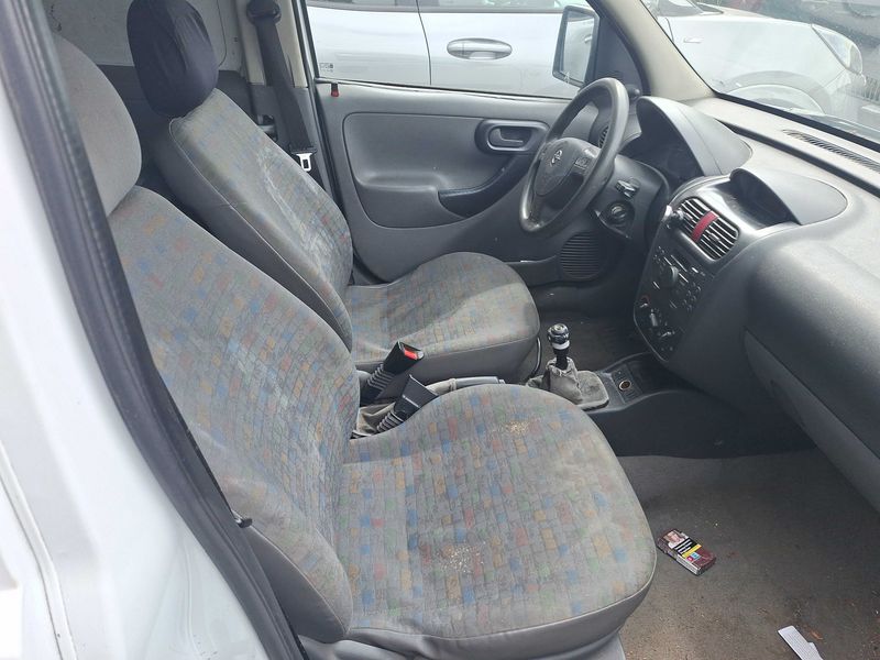 Opel Combo 1.3 CDTI Comfort Kasten 2005 – снимка 10