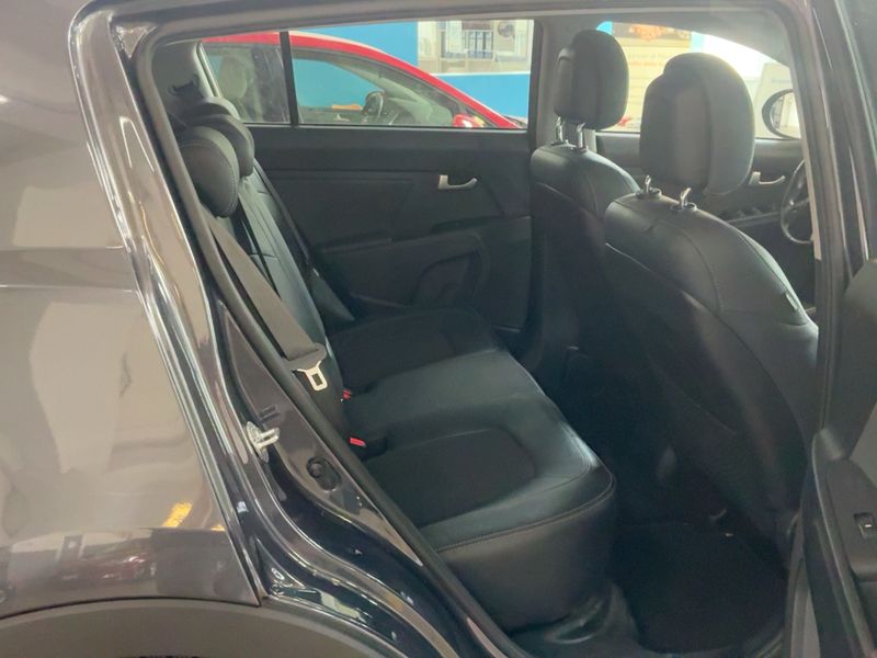 Kia Sportage 2.0 CRDi Feel 4WD 2015 – снимка 19