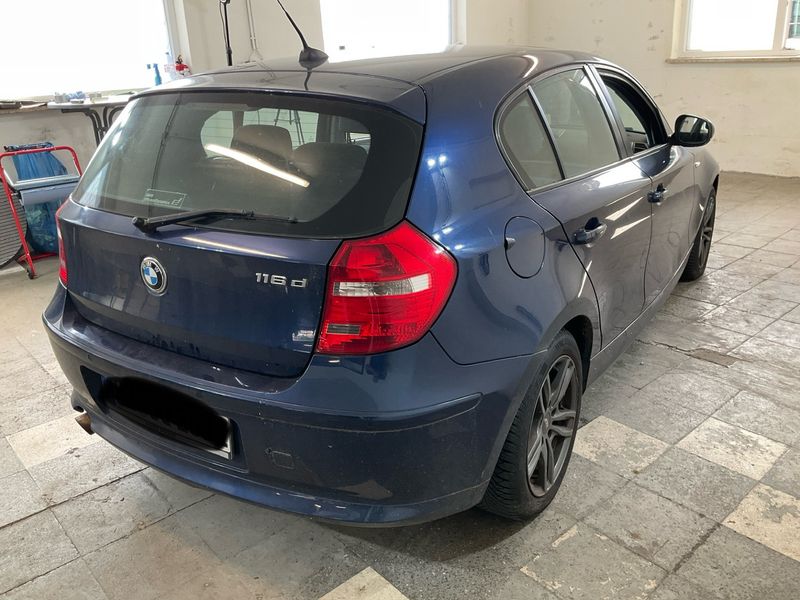 BMW 1er 116d 2010 – снимка 2