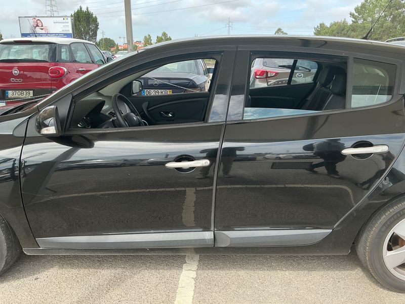 Renault Megane 1.5 dCi Dynamique 2011 – снимка 4