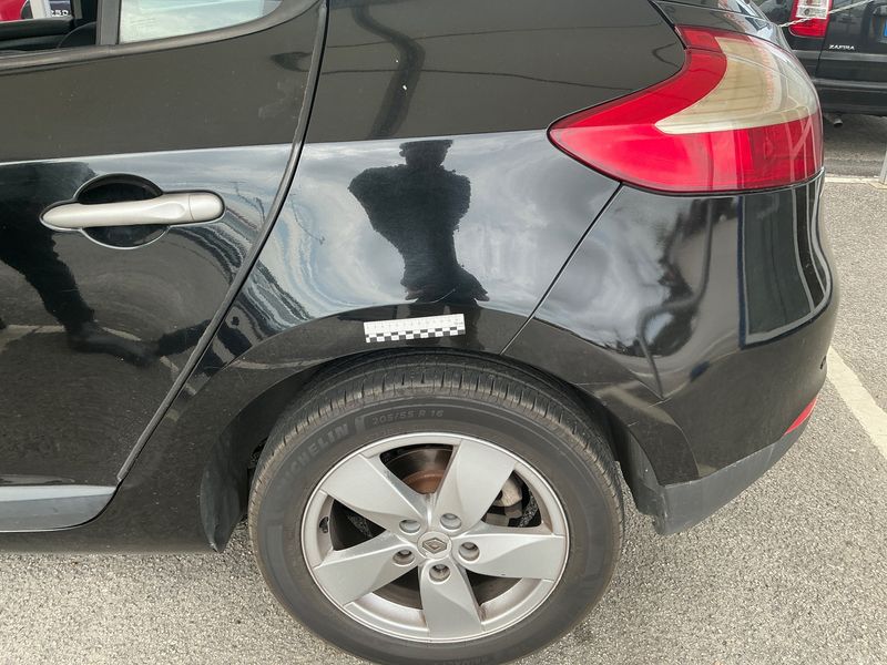 Renault Megane 1.5 dCi Dynamique 2011 – снимка 26