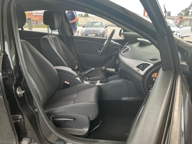 Renault Megane 1.5 dCi Dynamique 2011 – снимка 16