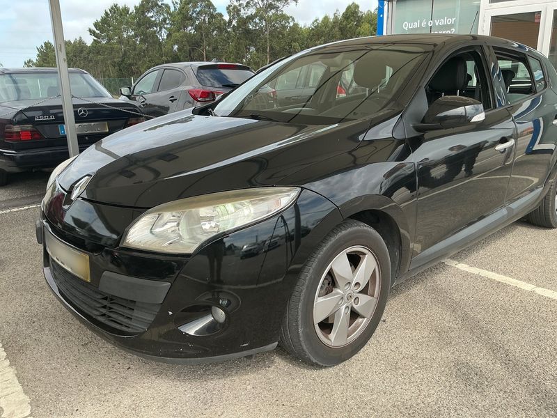 Renault Megane 1.5 dCi Dynamique 2011 – снимка 2