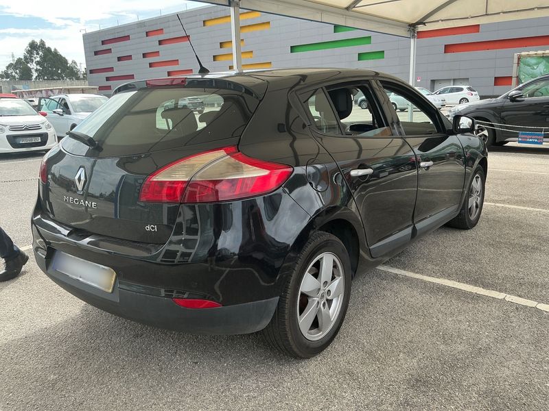 Renault Megane 1.5 dCi Dynamique 2011 – снимка 8