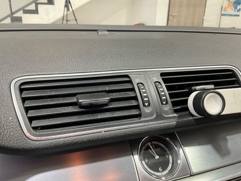 Volkswagen CC 2.0 TDI Carat BlueMotion Tech 2015 – снимка 35