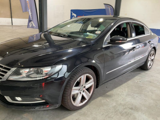 Volkswagen CC 2.0 TDI Carat BlueMotion Tech 2015 – снимка 2