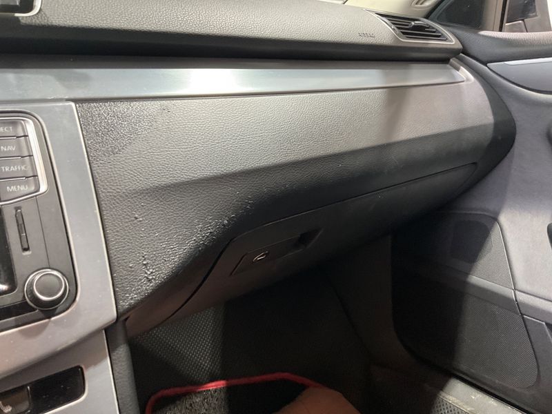Volkswagen CC 2.0 TDI Carat BlueMotion Tech 2015 – снимка 34