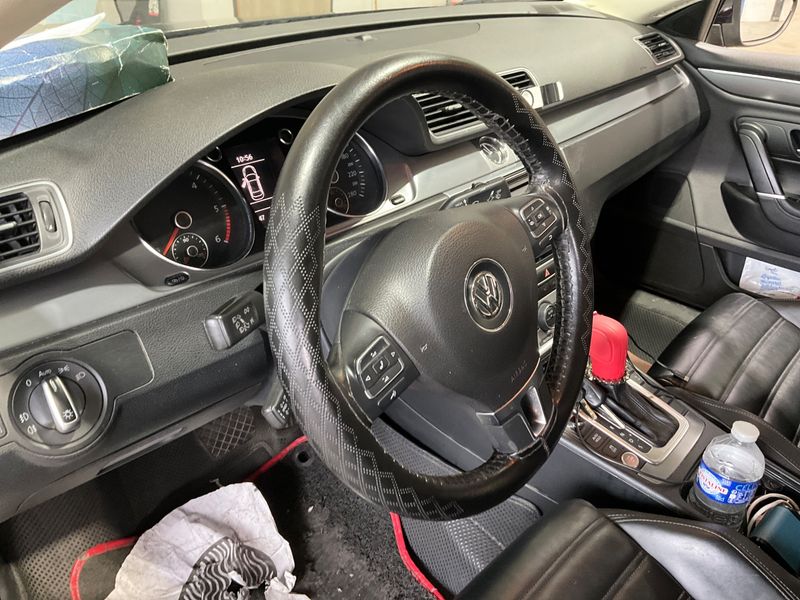 Volkswagen CC 2.0 TDI Carat BlueMotion Tech 2015 – снимка 39