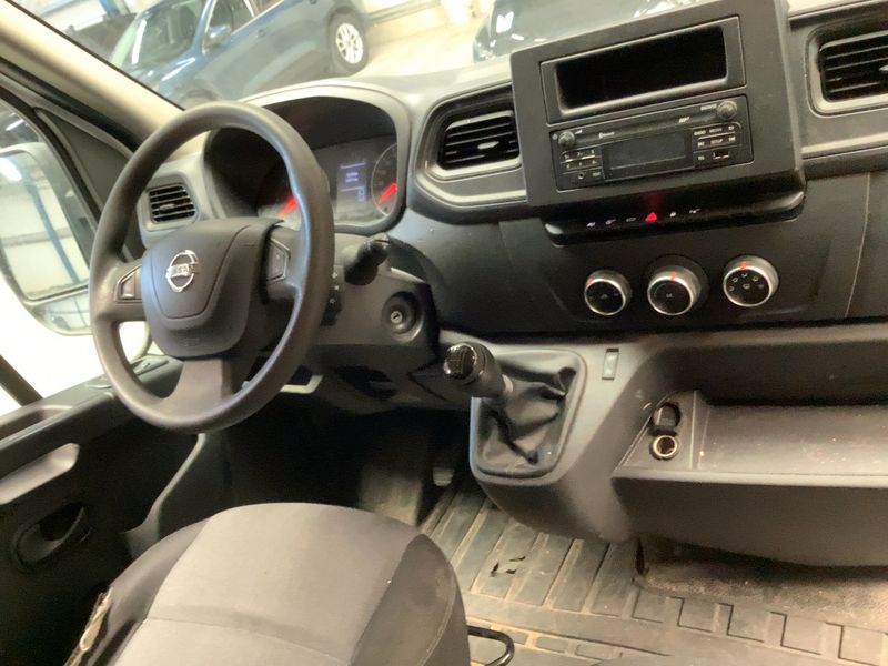 Nissan Interstar 2.3 dCi L3H2 3,5t Acenta FWD 2022 – снимка 17