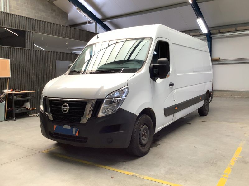 Nissan Interstar 2.3 dCi L3H2 3,5t Acenta FWD 2022 – снимка 1