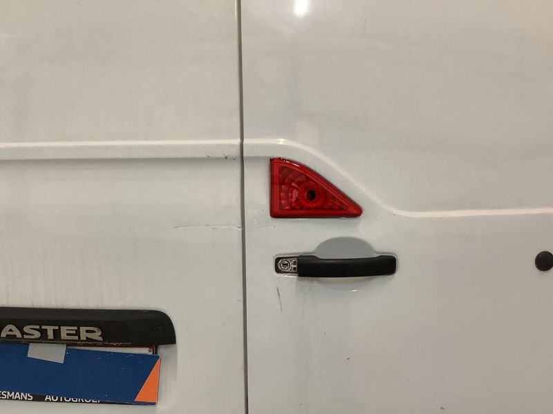 Nissan Interstar 2.3 dCi L3H2 3,5t Acenta FWD 2022 – снимка 29