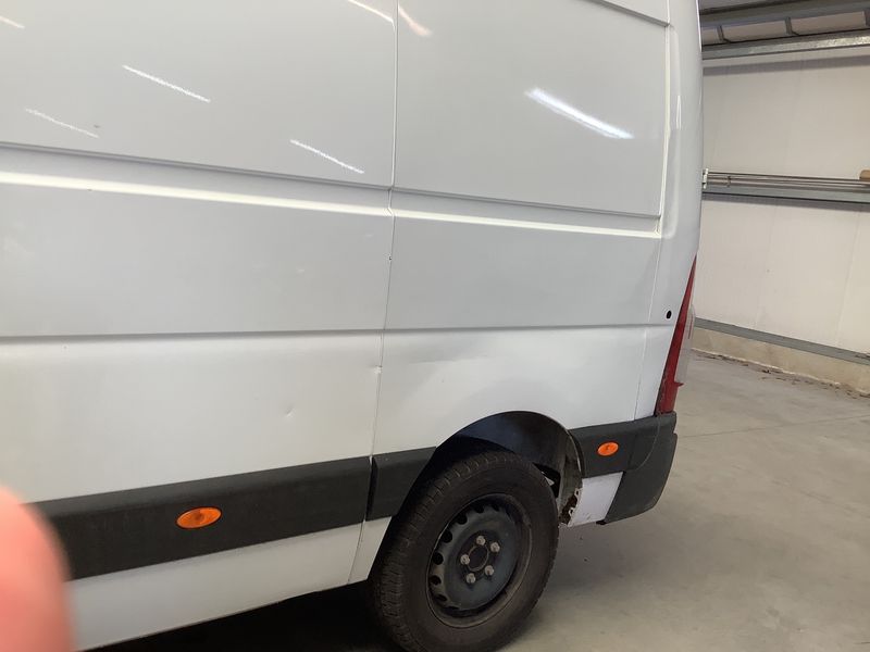 Nissan Interstar 2.3 dCi L3H2 3,5t Acenta FWD 2022 – снимка 25