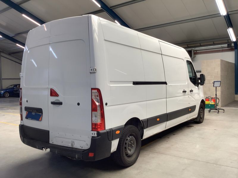 Nissan Interstar 2.3 dCi L3H2 3,5t Acenta FWD 2022 – снимка 8