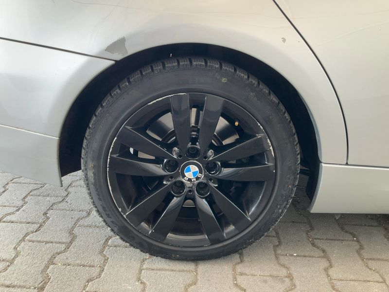 BMW 3er 330d xDrive 2011 – снимка на щета