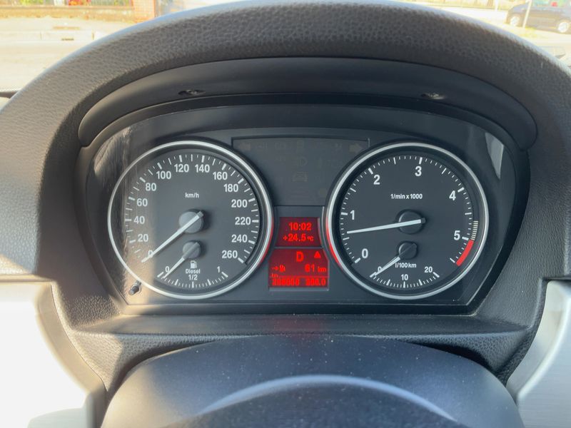 BMW 3er 330d xDrive 2011 – снимка 13